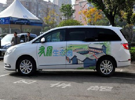 巴南区户外车贴喷绘如何保持效果?